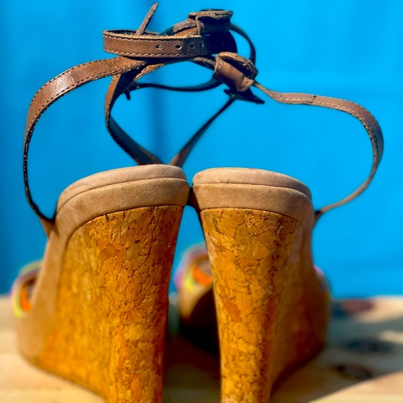 Platforms BCBG sandals size 6 - Picture 4 of 7